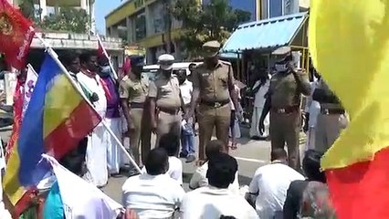 மாமல்லபுரத்தில் பணப்பட்டுவாடா புகார்.. மறியலில் ஈடுபட்ட பாமக, நாதக.. போலீசாருடன் கடும் வாக்குவாதம்