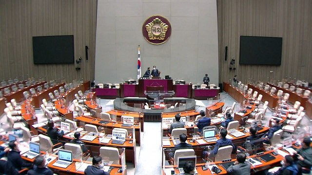 민주당, 14조 규모 추경안 예결위에서 단독 처리 / YTN