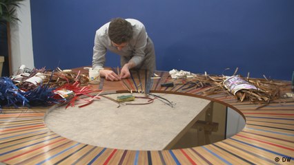 Begehrtes Handwerk: Edle Oberflächen aus Stroh