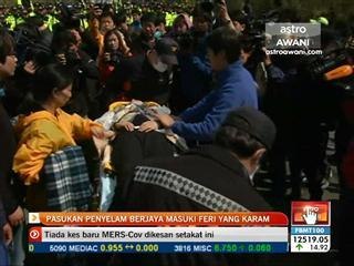 Pasukan penyelamat berjaya masuki feri yang karam