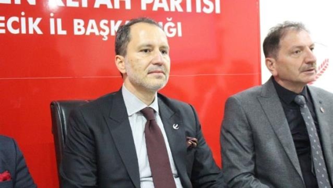 Cumhur İttifakı'na katılması bekleniyordu! Fatih Erbakan'dan "5 holding ve 2.7 trilyon" vurgulu hükümet eleştirisi