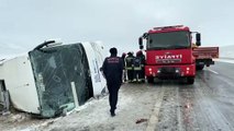 Konya'da tur otobüsü şarampole devrildi: 5 kişi öldü, 26 kişi yaralandı