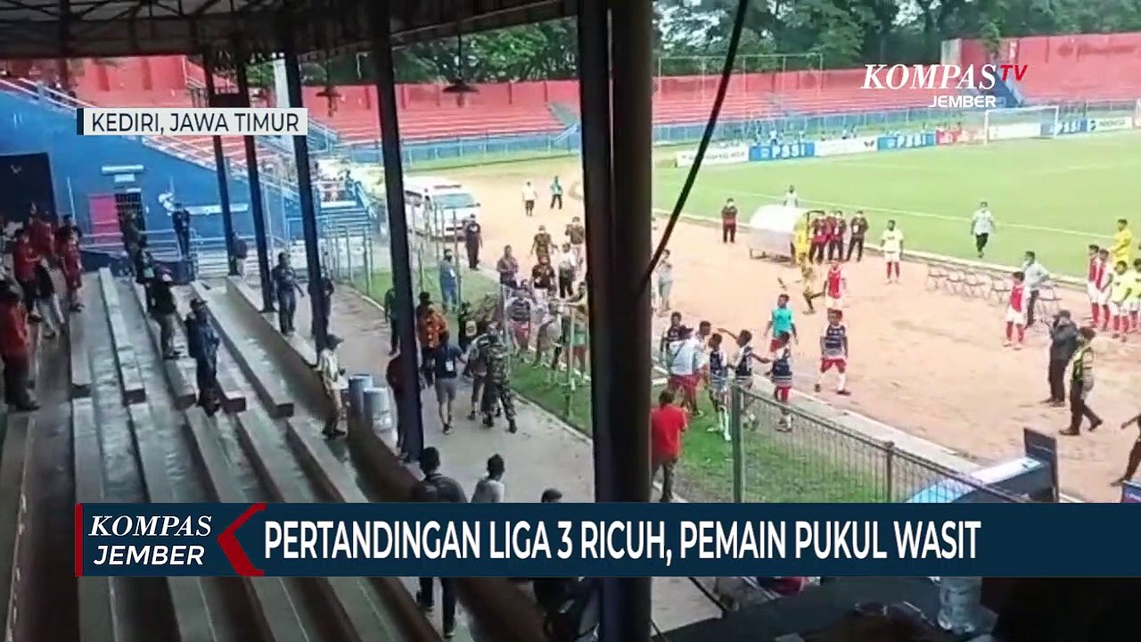 Pertandingan Liga 3 di Kediri Ricuh, Pemain Pukul Wasit