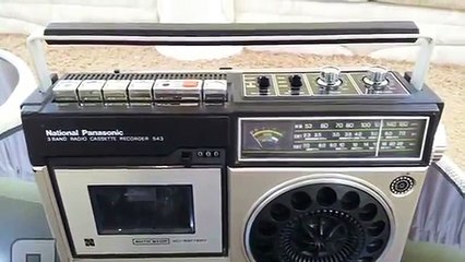 من اجمل ذكريات التسعينيات -الراديو- هنا لندن بي بي سي .bbc radio