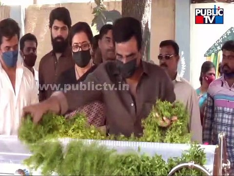 CM Bommai, Sumalatha, Doddanna, Rockline Venkatesh & Many Other Pay Homage To Veteran Actor Rajesh