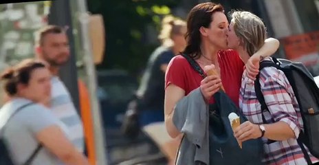 Unorthodox S01 E01