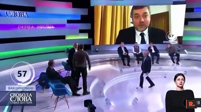 Ukrayna'da gazeteci ile vekil canlı yayında tekme tokat kavga etti