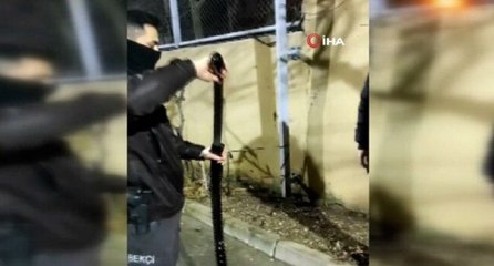 Kemere gizlenmiş kılıçla yakalandı