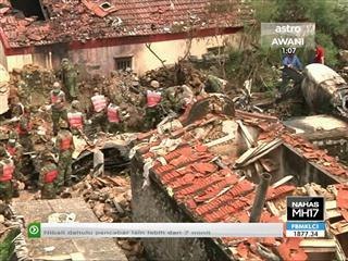 Operasi pembersihan tapak nahas TransAsia Airways giat dijalankan