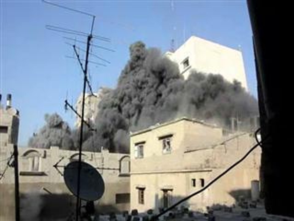 Israel continues to shell Gazan targets on Day 14 of assault