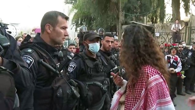 Israeli police scatter Palestinian protesters in Jerusalem