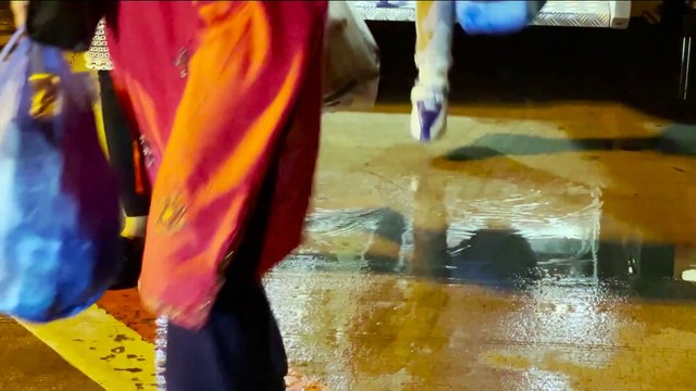 Афганские беженцы в ожидании американских и канадских виз