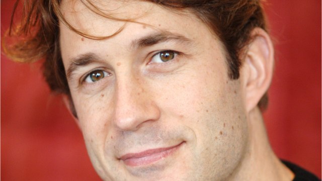 VOICI : Roches Noires (France 3) : qui est Grégori Derangère ?