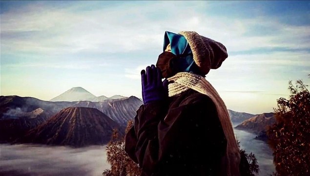 خلفية فيديو فتاة منقبة للمونتاج بدون حقوق