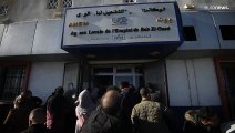 شاهد: طوابير أمام وكالات التشغيل في الجزائر بعد إعلان الرئيس منحة البطالة