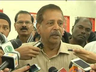 'Saya tidak boleh pindahkan mereka secara paksa' - Palanivel