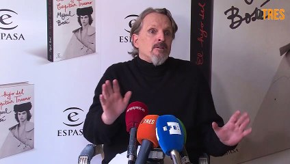 Miguel Bosé pide a los periodistas que se quiten las mascarillas