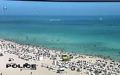 Miami sahiline helikopter düştü: 2 yaralı