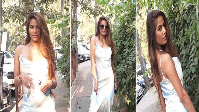 Poonam Pandey की टाइट ड्रेस ने मचाया हंगामा,Juhu के Cafe में हुईं Spott | FilmiBeat