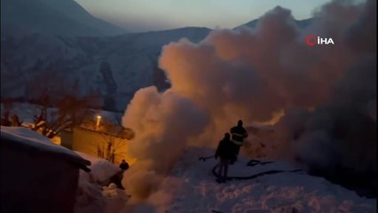 Son dakika 3. sayfa: Tunceli' deki yangında ev ve ahır kullanılmaz hale geldi