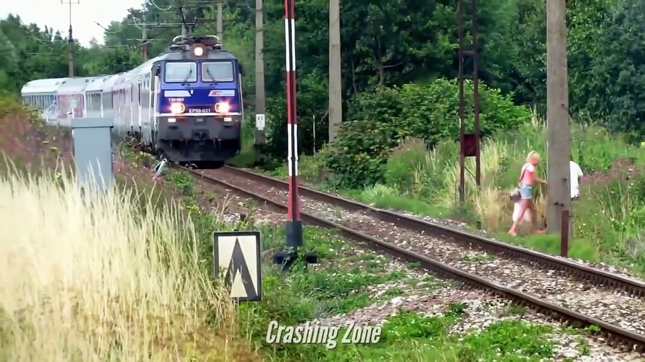 Top 10 Total Dangerous Trains Crashing ! Worst Train Hitting Truck & Car CLOSE CALLS
