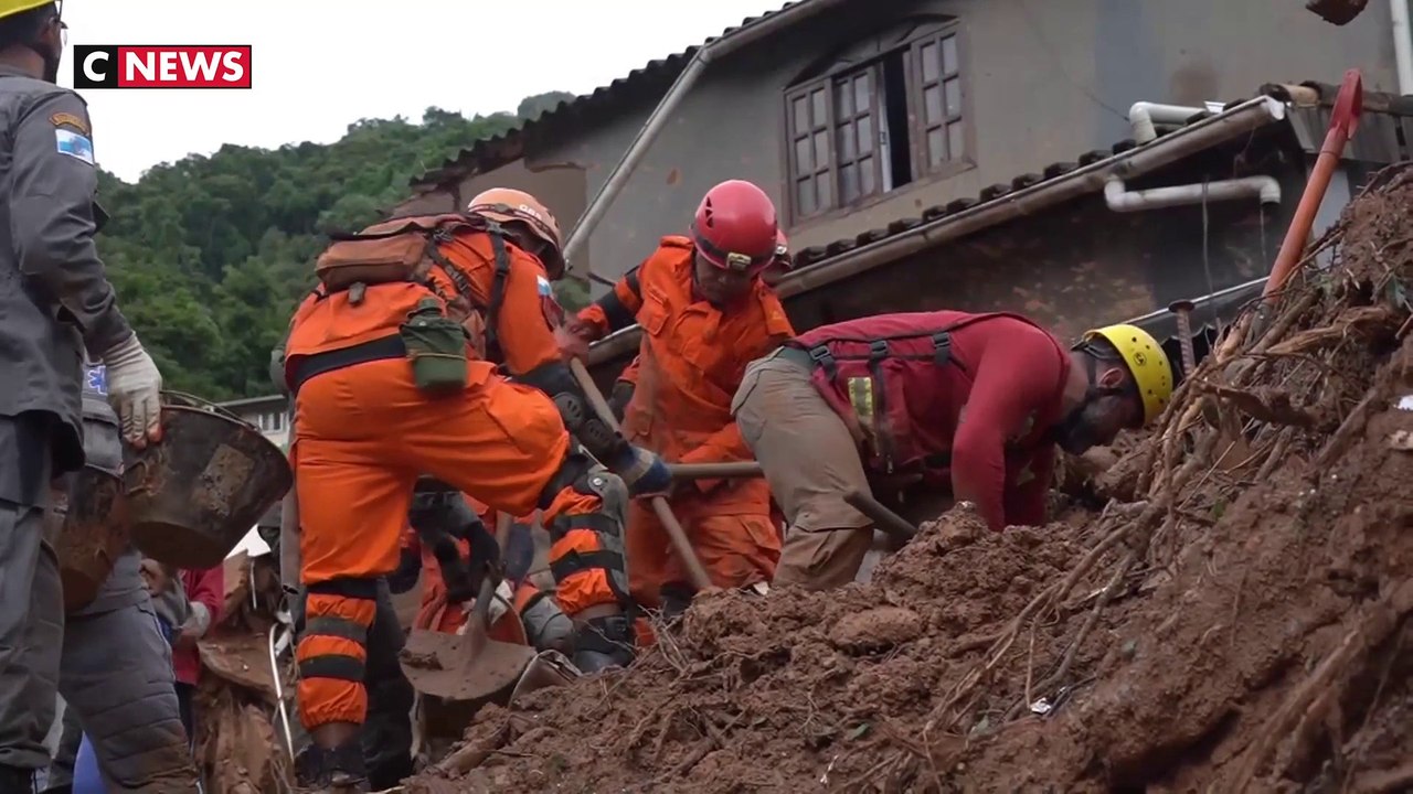Brésil : Le bilan humain des inondations et des glissements de terrains à Petropolis s'élève à 146 morts