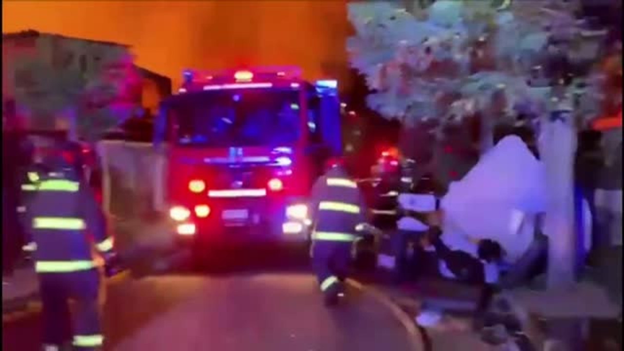 Un incendio devora decenas de viviendas de la localidad chilena de San Fernando