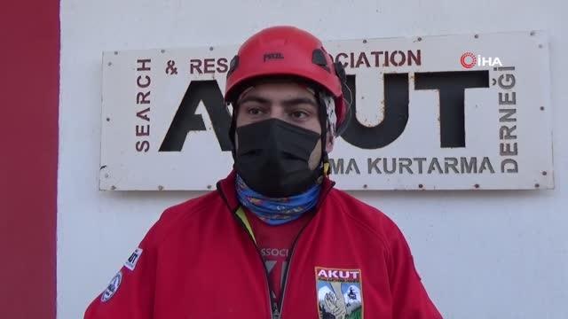 AKUT deprem tatbikatı yaptı.. Enkaz altındaki depremzede böyle kurtarıldı