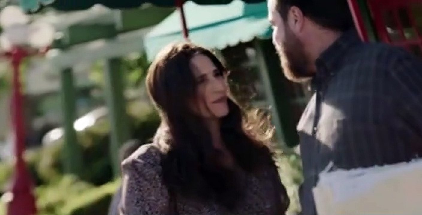 Casual S02 E12