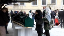AMASYA'DAKİ KAZADA ÖLEN ANNE VE OĞLU SON YOLCULUKLARINA UĞURLANDI