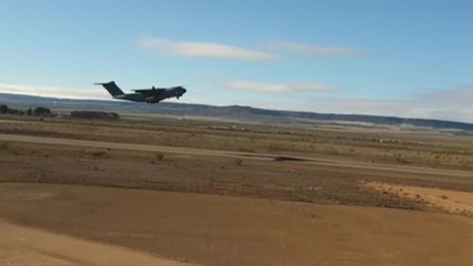 Despega el avión fletado por el Gobierno español con destino Terranova para repatriar a los marineros del Villa de Pitanxo