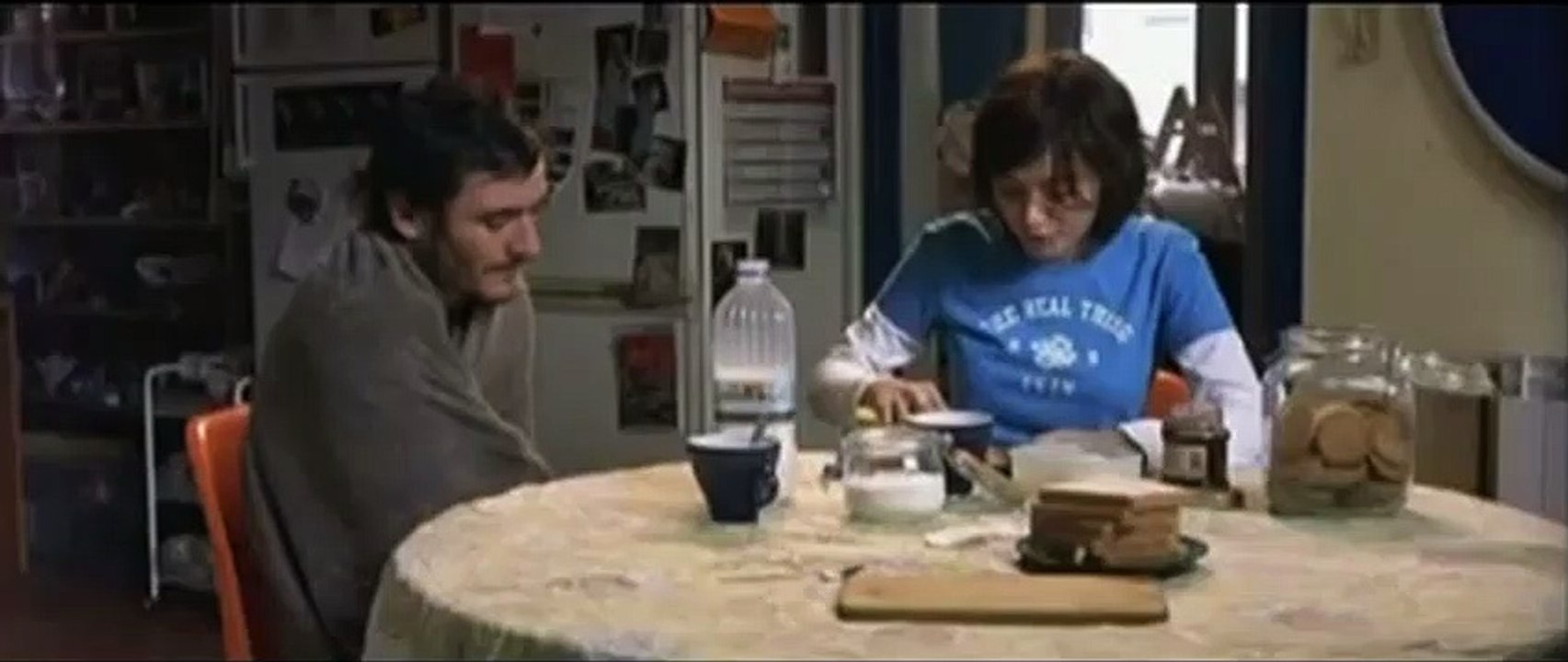 En la ciudad Tráiler