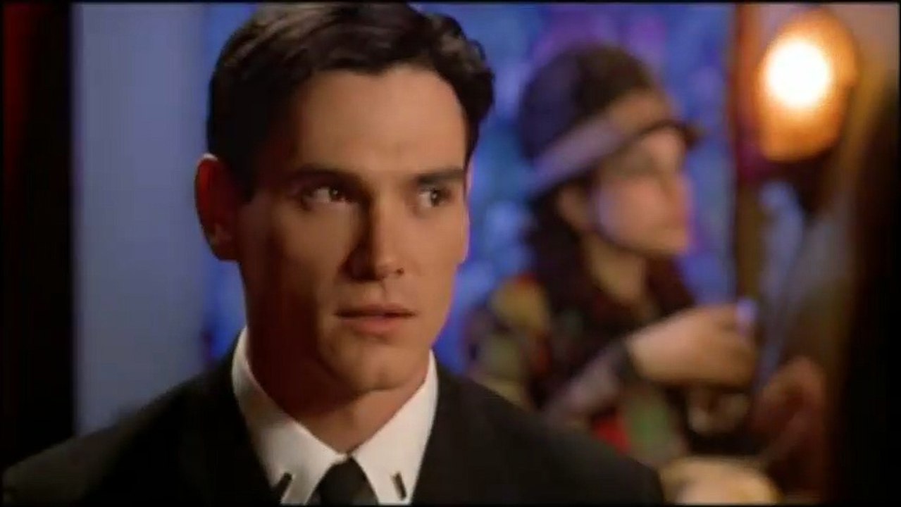 Waking The Dead (Resucitar un amor) Tráiler VO