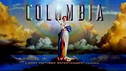 Ocho Noches Locas Tráiler VO