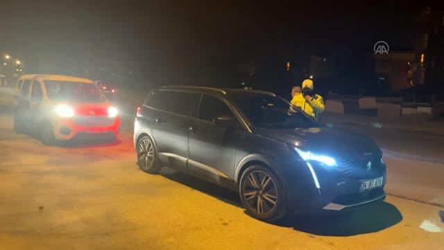 Alkollü araç kullanan sürücüler polis ekiplerine yakalandı