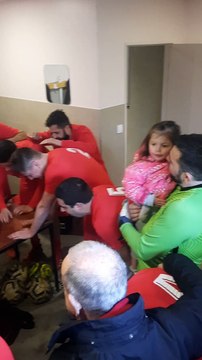 LE VESTIAIRE DE L'AS DU PIC APRES LA VICTOIRE 4 À 1 À SAINT ALBAN D'AY