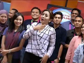 Amelina dendang lagu khas buat warga Astro Awani