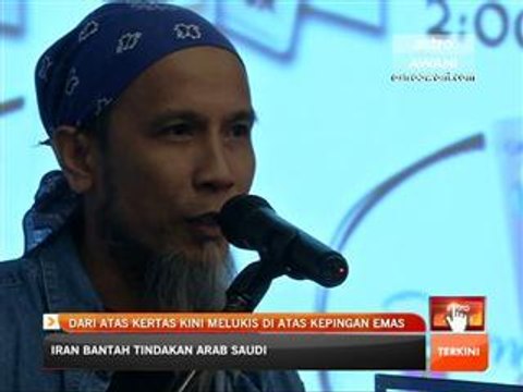 Dari atas kertas kini melukis di atas kepingan emas