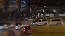 Bursa'da kontrolden çıkan servis minibüsü mobilyacıya girdi