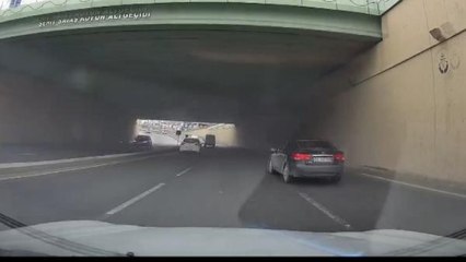 ARNAVUTKÖY'DE MAKAS VE HIZ KAZA İLE SONUÇLANDI