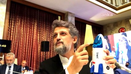 Garo Paylan Bakan’a oyuncak hediye etti