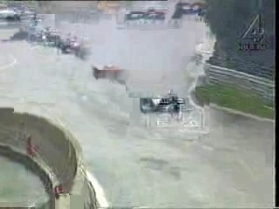 Enormous_F1_accident
