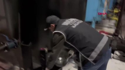 İzmir'de 26,5 ton kaçak akaryakıt ele geçirildi