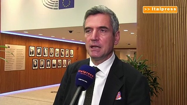 Vaccino, Dorfmann Obbligo inasprirebbe i conflitti sociali