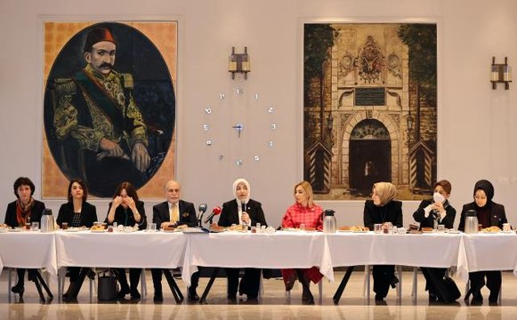 TBMM KEFEK Kadın İstihdamı Alt Komisyonu kadın üst yöneticilerle bir araya geldi