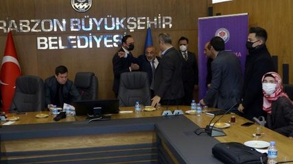 GERGİNLİK ÇIKINCA 'ÖFKE KONTROLÜ EĞİTİMİ' İMZA PROTOKOLÜ İMZALANAMADI