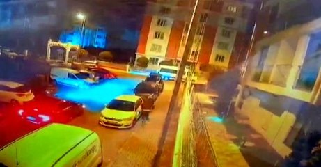 Önce anahtarı sonra otomobili çaldılar: O anlar kamerada