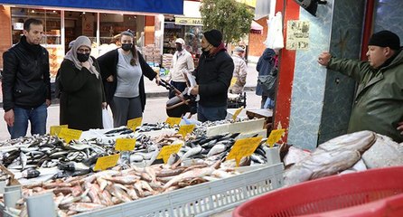 Balık vatandaşa pahalı satıcısına ucuz geldi