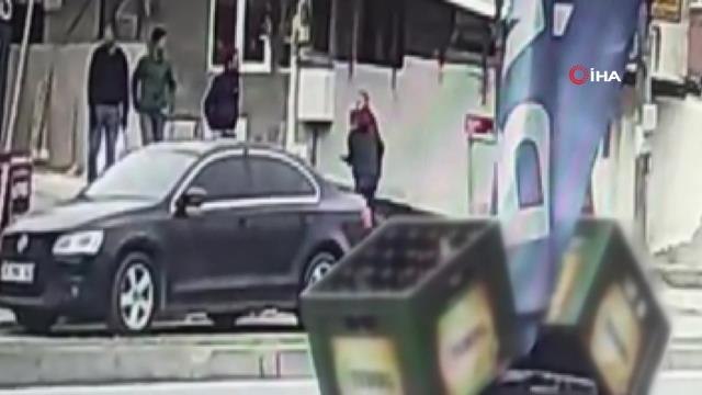 Polis merkezi önünde husumetlilerine ateş açtılar... O anlar kamerada