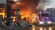 Terni - Incendio in azienda di trattamento rifiuti (21.02.22)